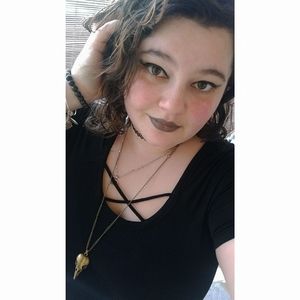 Meet your Posher, Alana